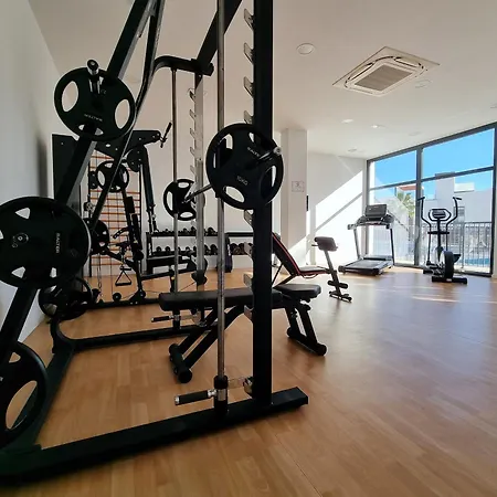 Beautiful Middel Views With Pool And Gym