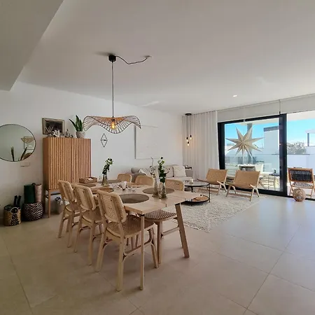 Beautiful Middel Views With Pool And Gym Malaga