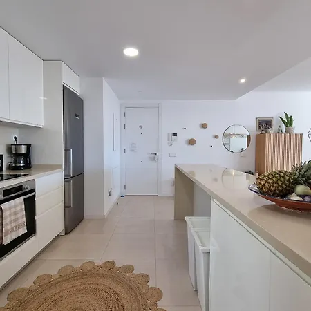 Apartment Beautiful Middel Views With Pool And Gym Malaga