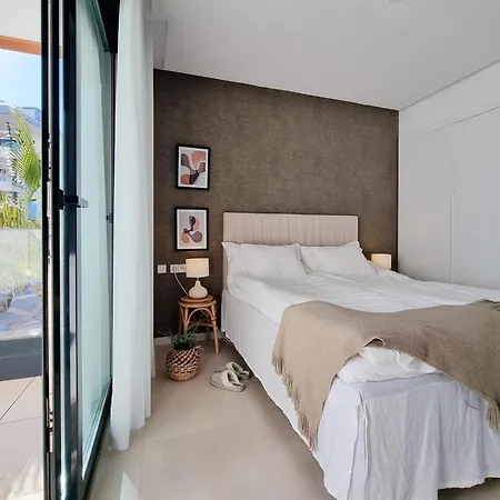 Apartment Beautiful Middel Views With Pool And Gym Malaga