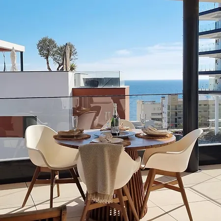 Beautiful Middel Views With Pool And Gym Apartment Malaga